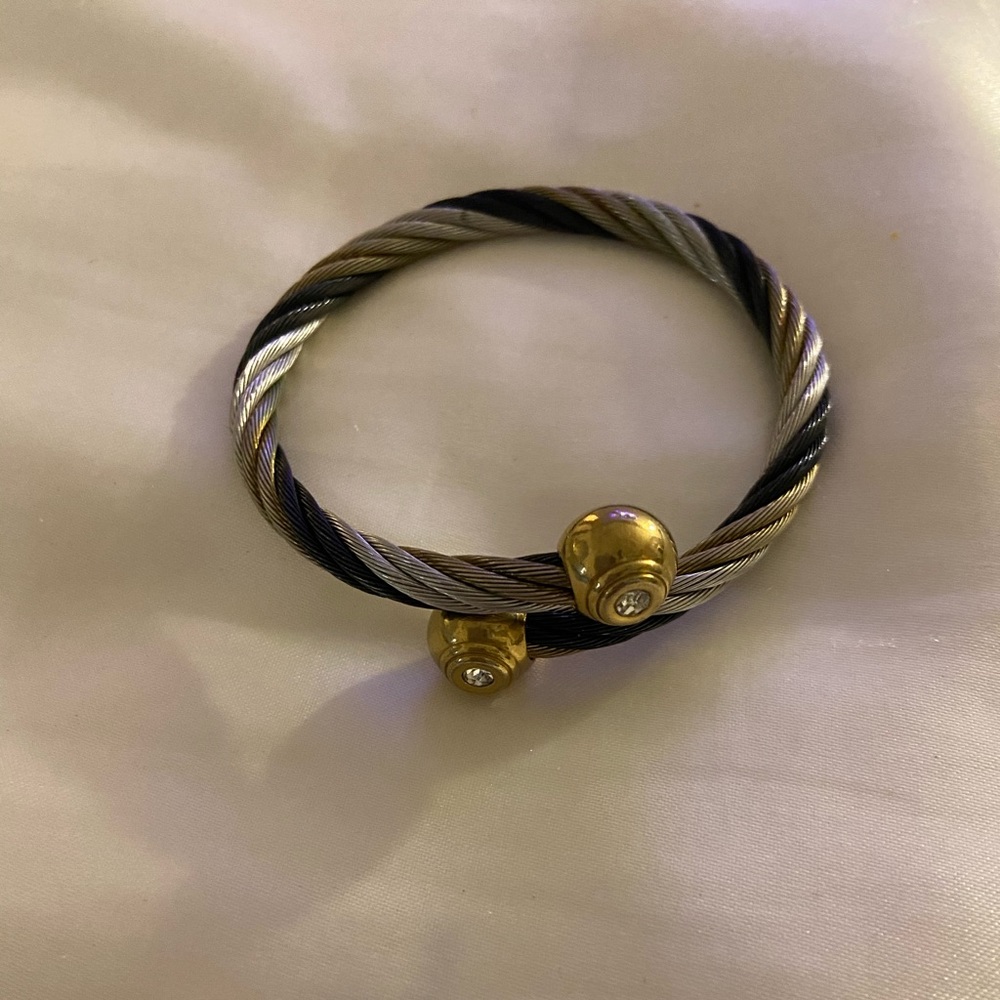 Stainless steel bracelet